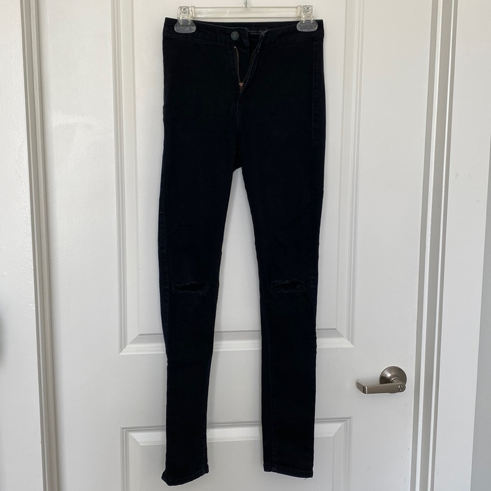 Black skinny jeans
